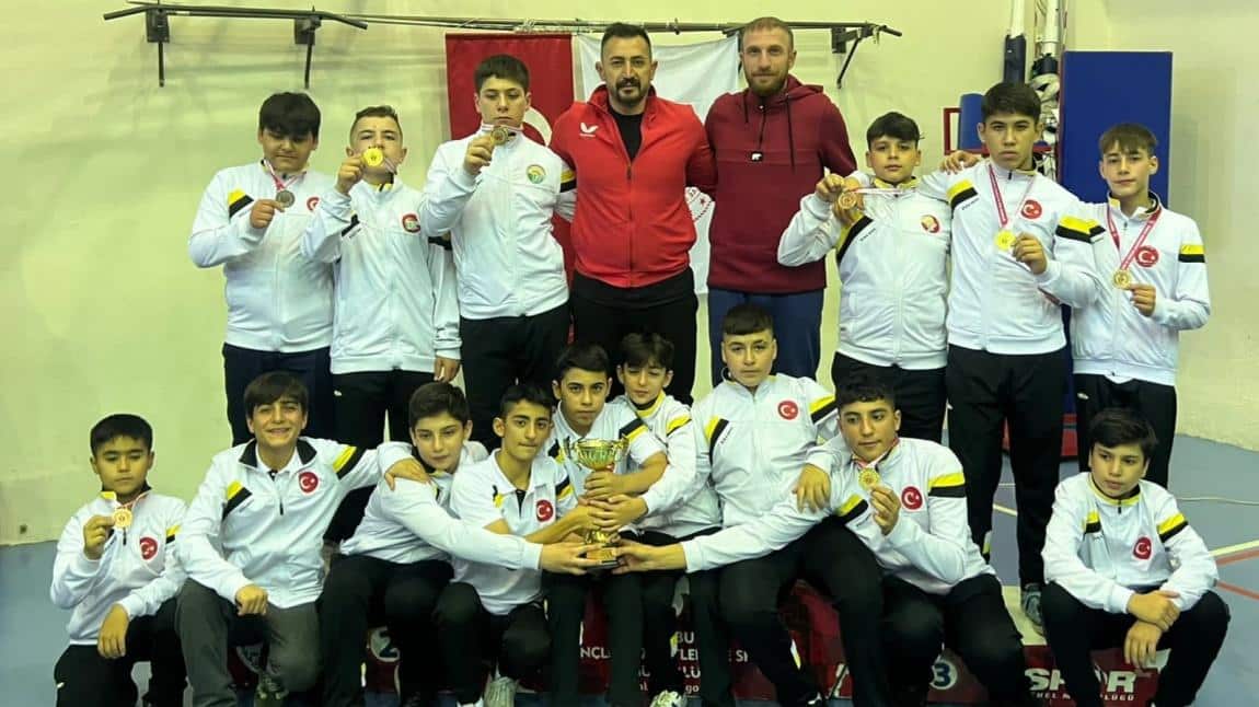  Okulumuz güreş takımı Okullar Arası Yıldızlar İstanbul Şampiyonası’nda takım halinde İstanbul Şampiyonu olmuştur.